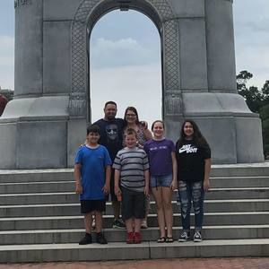 Meet your Posher, Gregory